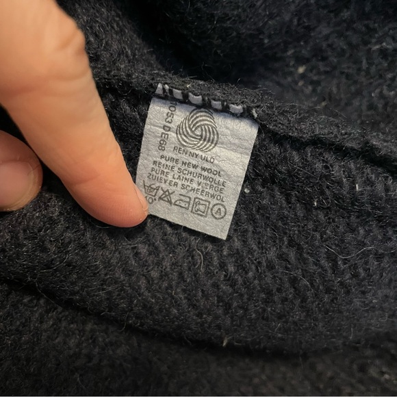 Urban Renewal 100% Wool Sweater Green Snowflake Pattern Navy Blue M Vintage - Picture 5 of 7